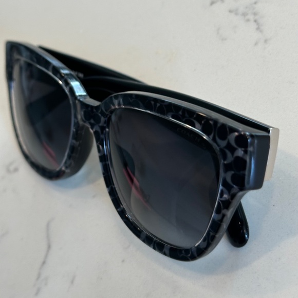 Coach Grey Pearl Signature C Sunglasses Pristine Condition main image 4